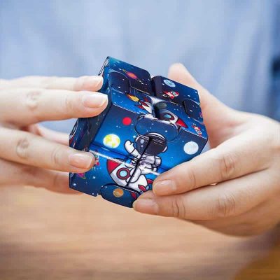 Cube Infini 3D Astronaute - Objet Anti Stress - Science Labs