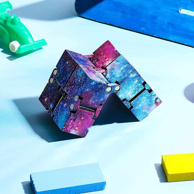 Galaxy Mini Cubo Magico Infinity Per Stress Fidget - 4x4x4 Cm, Plastica ABS, Giocattolo Anti-Ansia