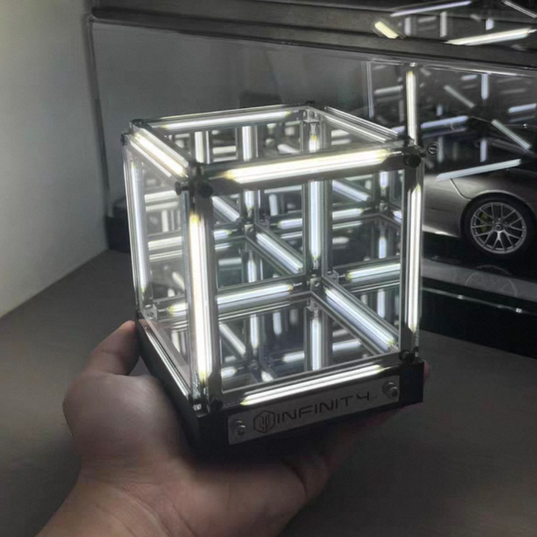 Infinity Mirror Cube Light - Image 5